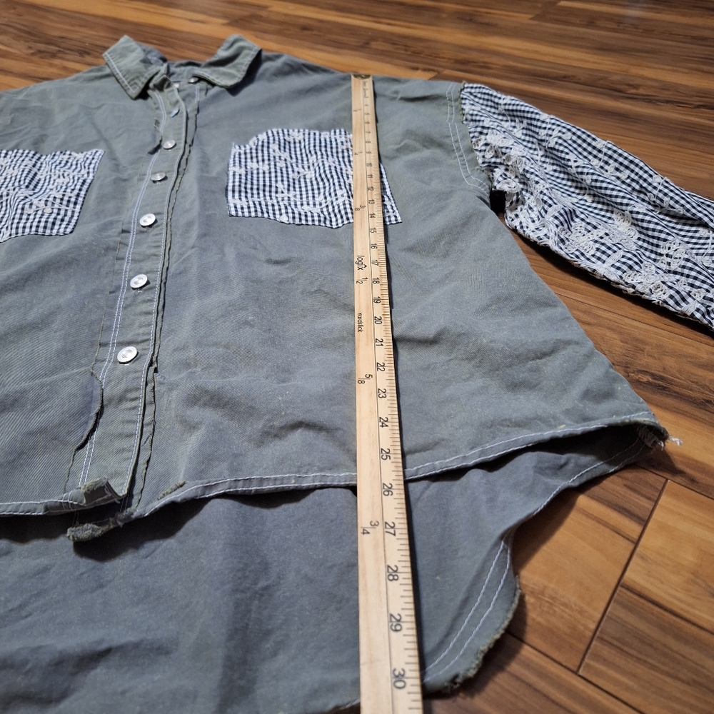 POL Large Sage Green Button Up Shirt Embroidered Floral Boho Cottage Festival - Picture 4 of 8